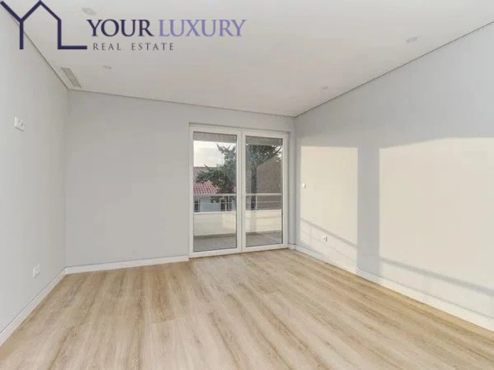 Apartamento T3 para Venda em Carcavelos e Parede Foto 14