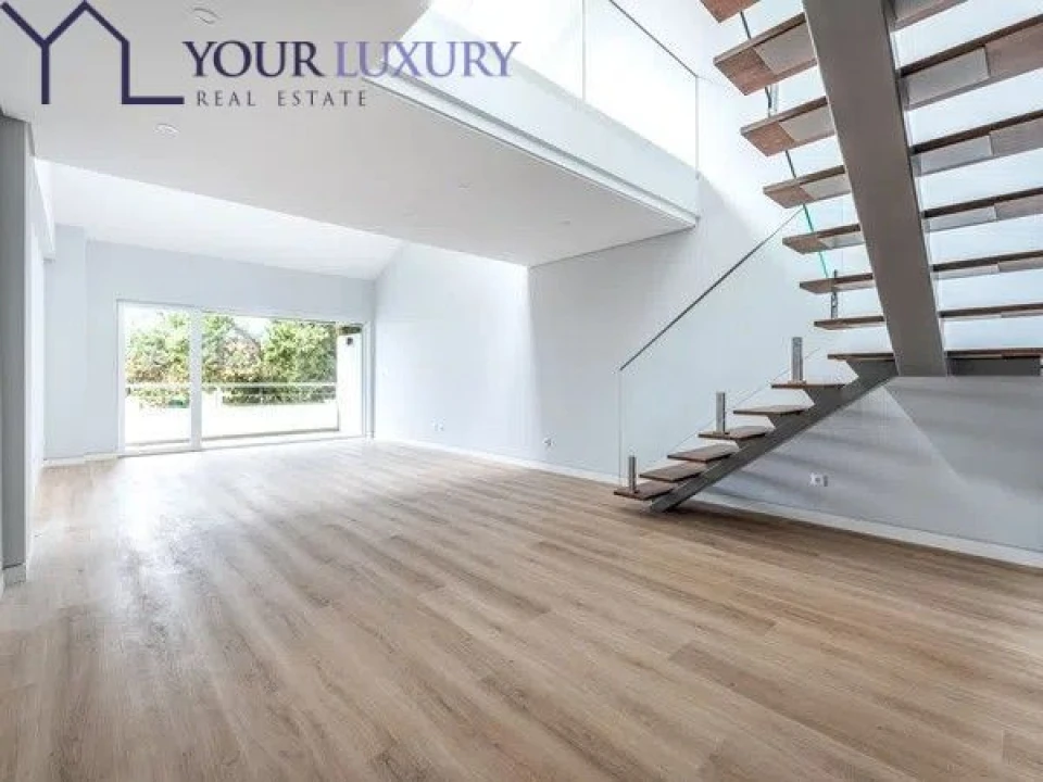 Apartamento T3 para Venda em Carcavelos e Parede Foto 1