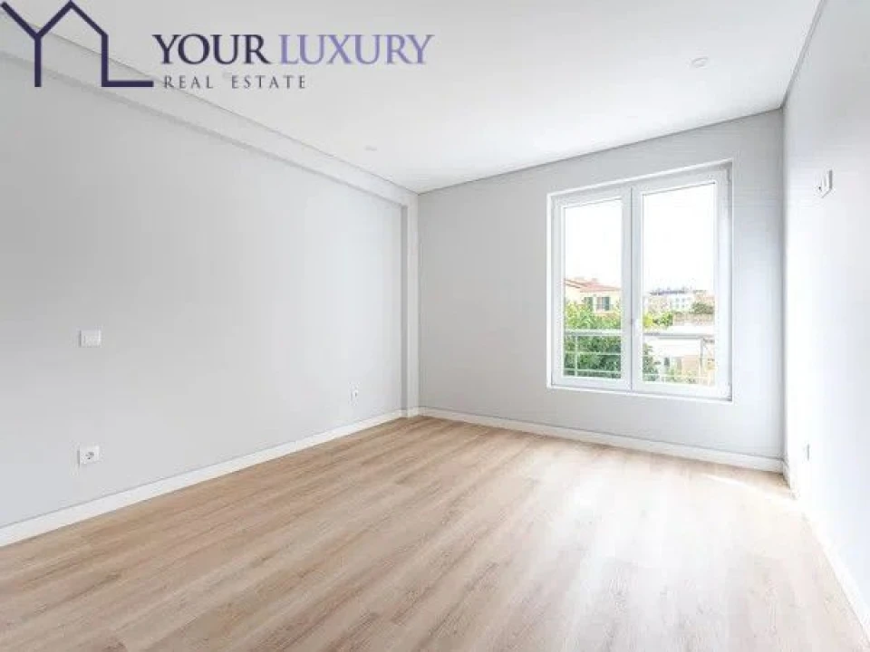 Apartamento T3 para Venda em Carcavelos e Parede Foto 21