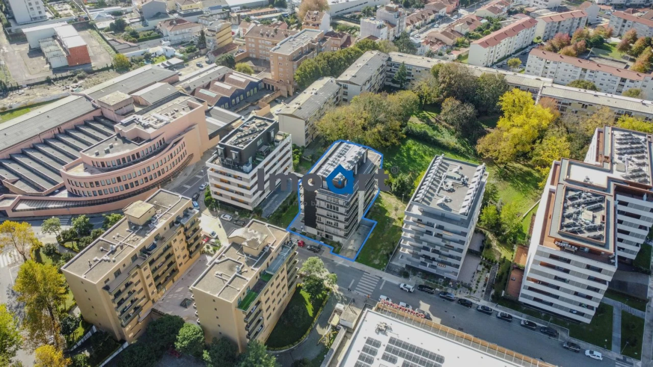 Apartamento T2 para Venda em Ramalde Foto 6