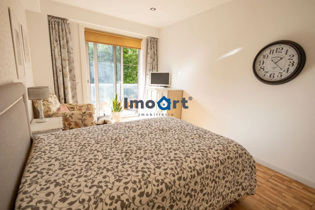 Apartamento T2 para Venda em Ramalde Foto 46