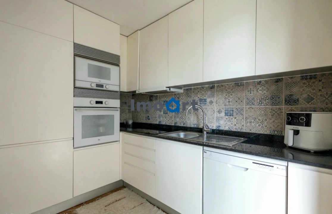 Apartamento T2 para Venda em Ramalde Foto 30