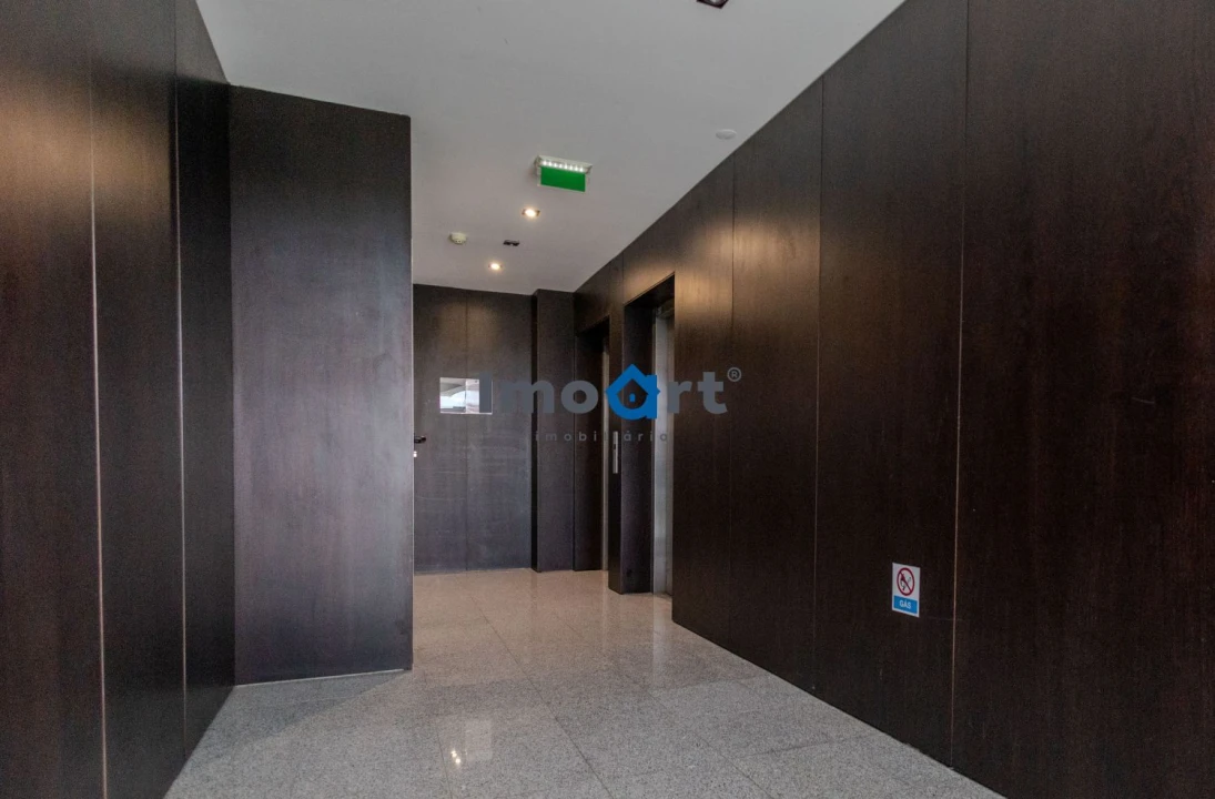 Apartamento T2 para Venda em Ramalde Foto 12