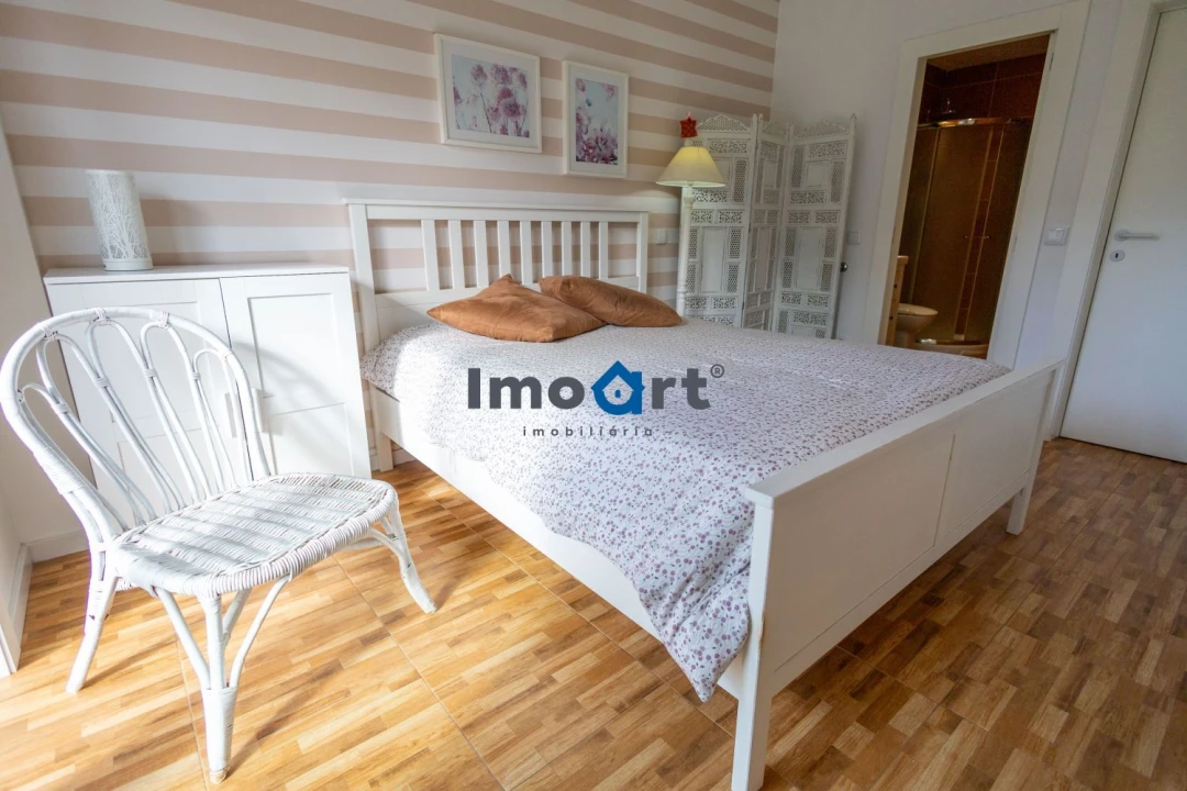 Apartamento T2 para Venda em Ramalde Foto 38