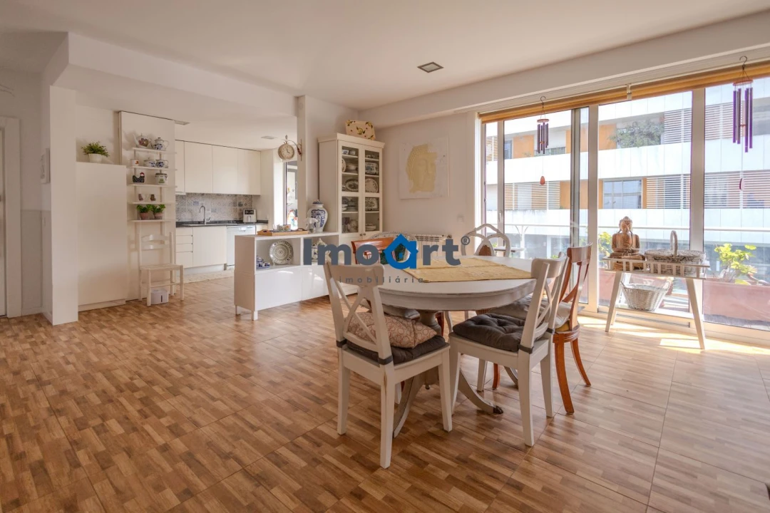 Apartamento T2 para Venda em Ramalde Foto 26