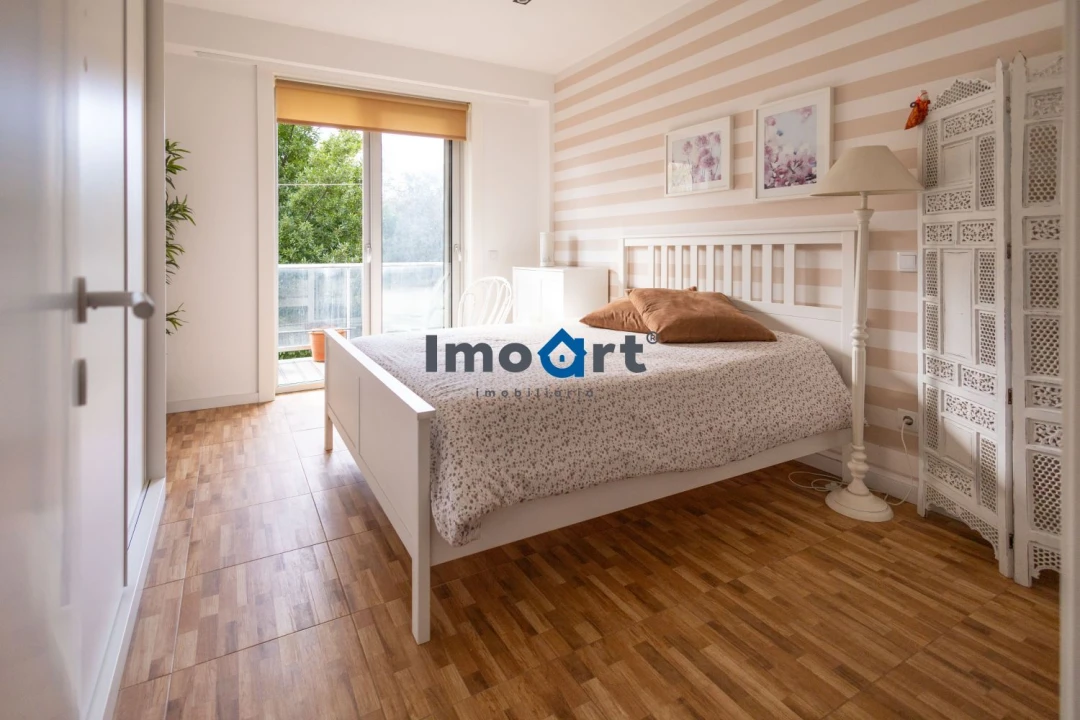 Apartamento T2 para Venda em Ramalde Foto 36