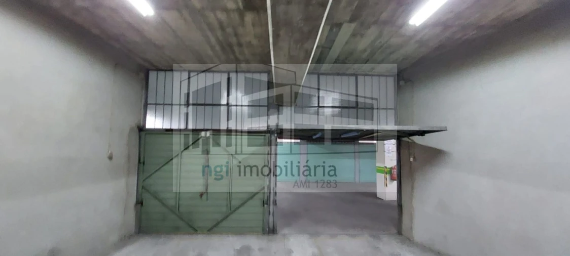 Garagem para Arrendamento em Queluz e Belas Foto 5