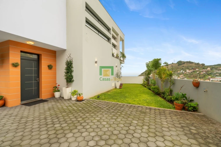 Moradia T3 para Venda em Campanario Foto 39