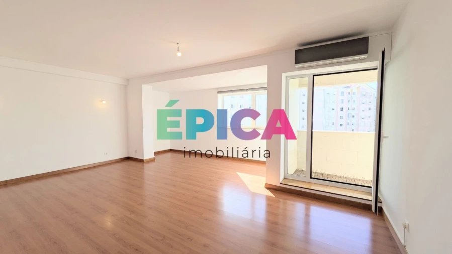 Apartamento T2 para Venda em Santa Clara Foto 1