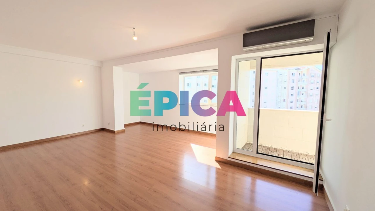 Apartamento T2 para Venda em Santa Clara Foto 4