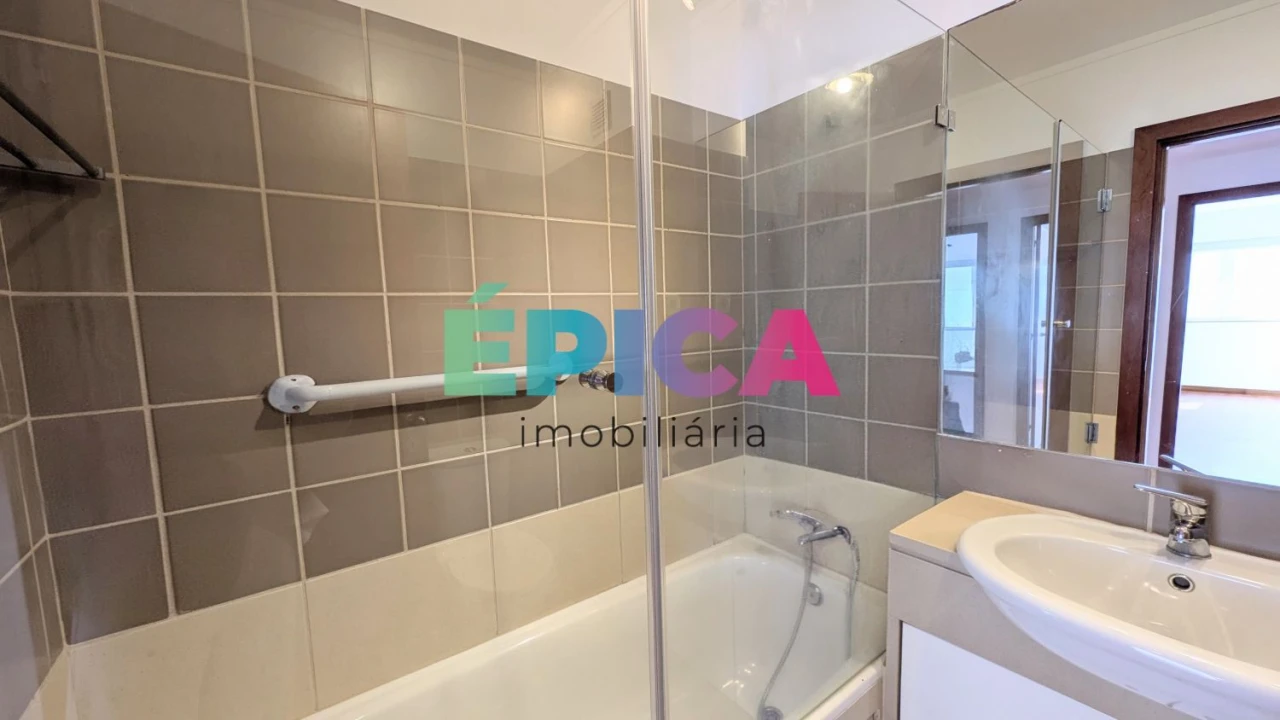 Apartamento T2 para Venda em Santa Clara Foto 33