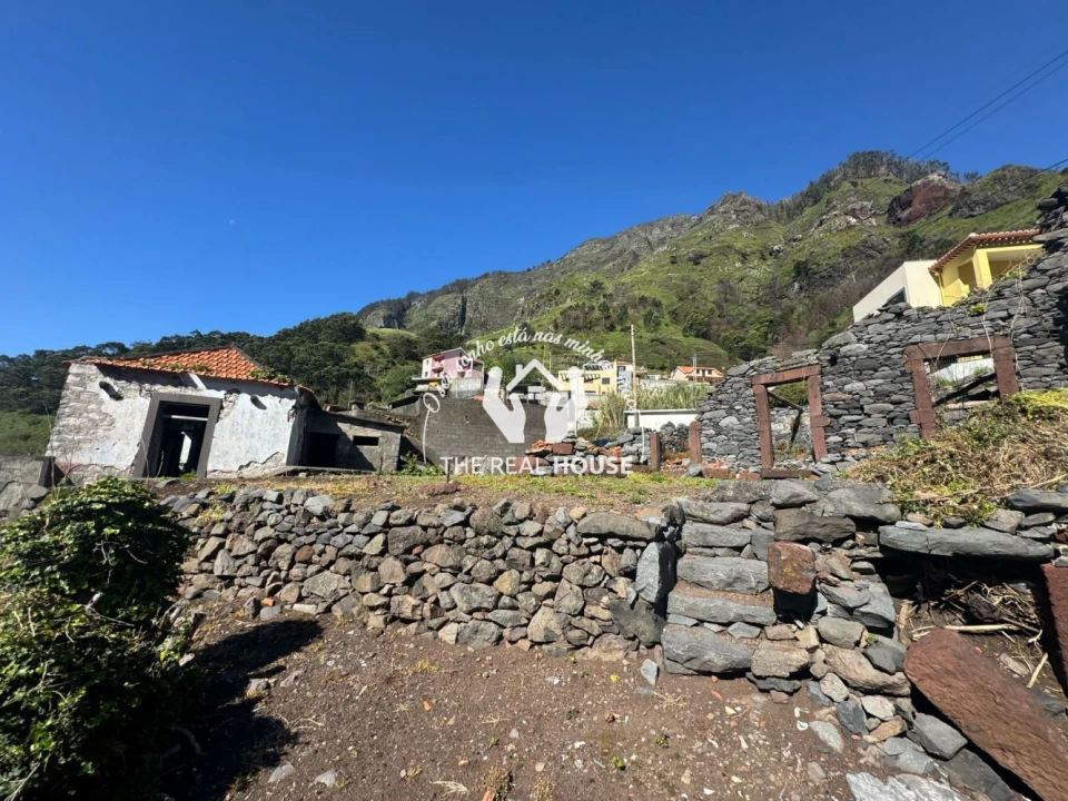 Moradia T5 para Venda em Serra de Agua Foto 8