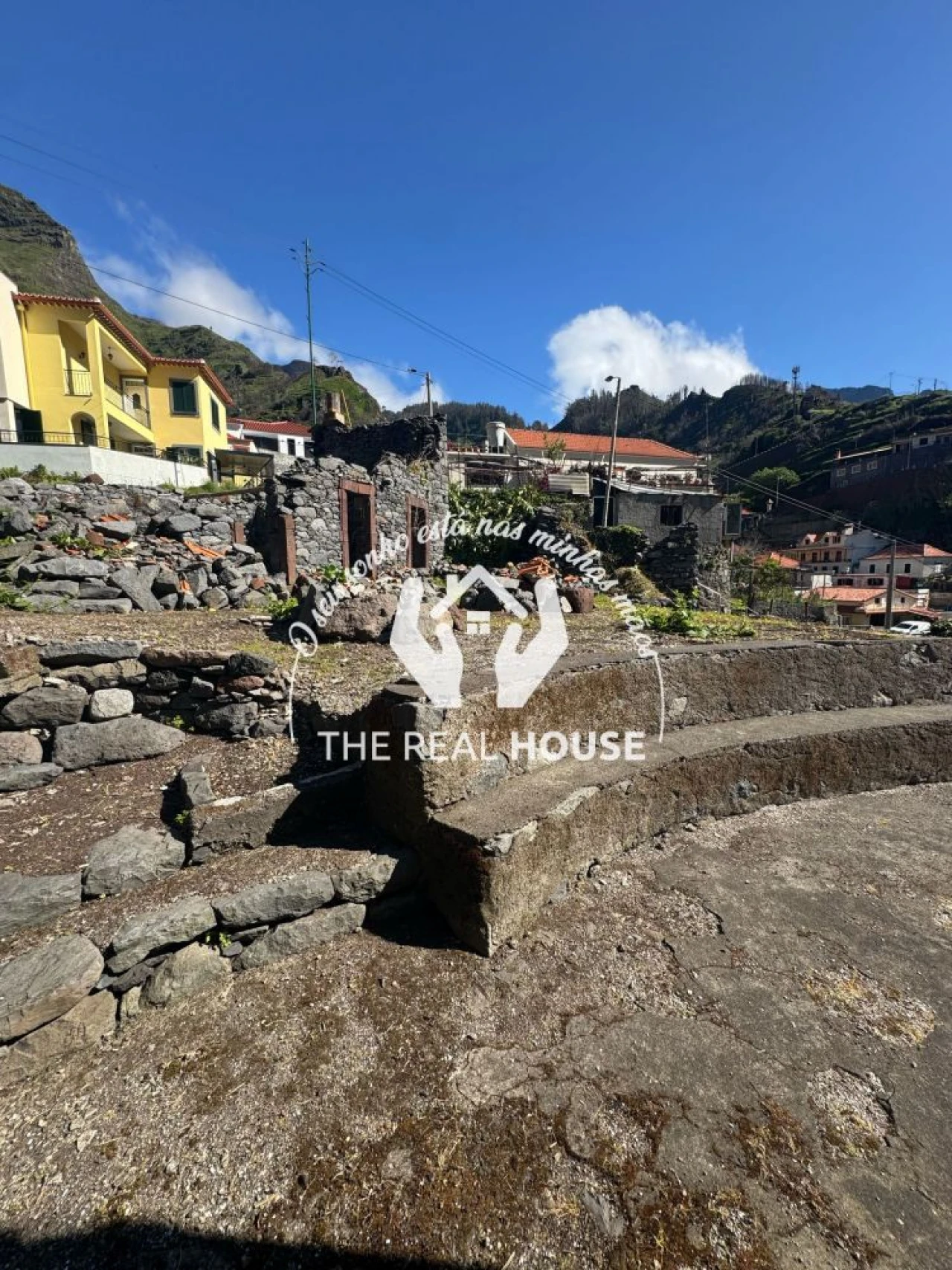 Moradia T5 para Venda em Serra de Agua Foto 10