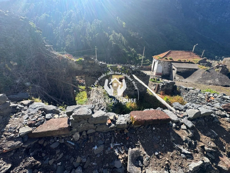 Moradia T5 para Venda em Serra de Agua Foto 1