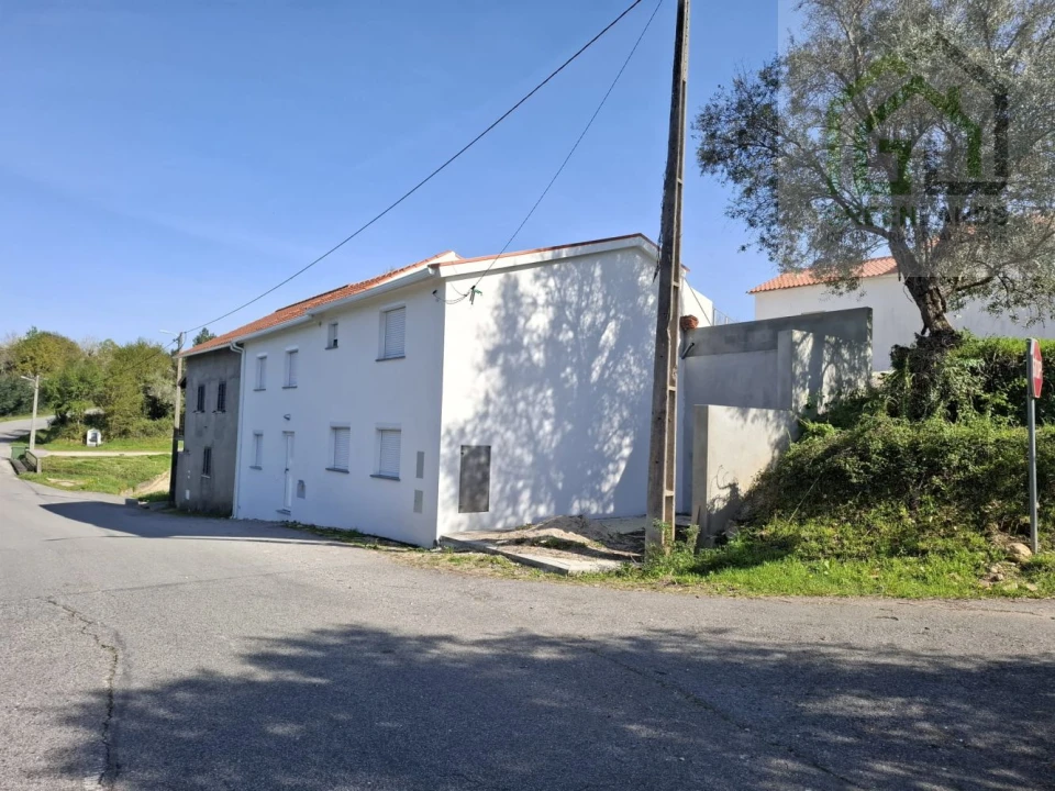 Moradia T3 para Venda em Arganil Foto 1