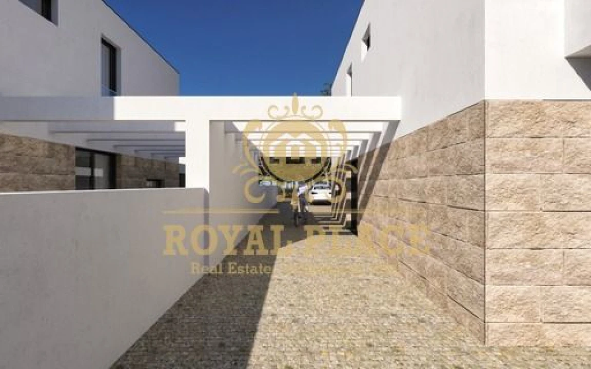 Moradia T4 para Venda em Santa Maria da Feira, Travanca, Sanfins e Espargo Foto 9