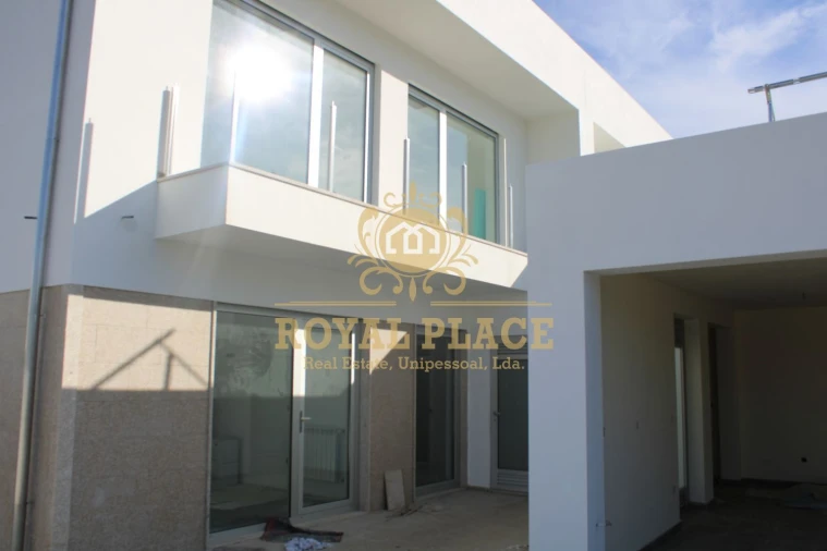 Moradia T4 para Venda em Santa Maria da Feira, Travanca, Sanfins e Espargo Foto 28