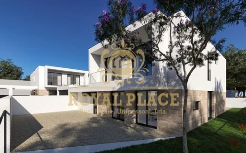 Moradia T4 para Venda em Santa Maria da Feira, Travanca, Sanfins e Espargo