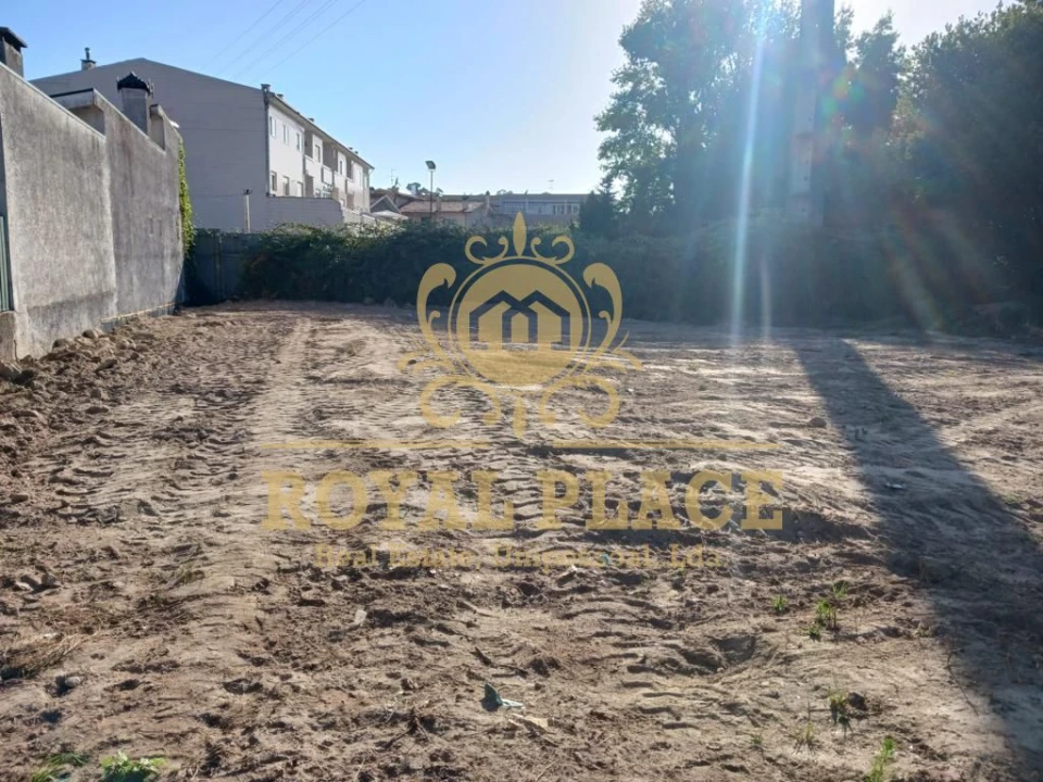 Terreno para Venda em Santa Maria de Lamas Foto 2