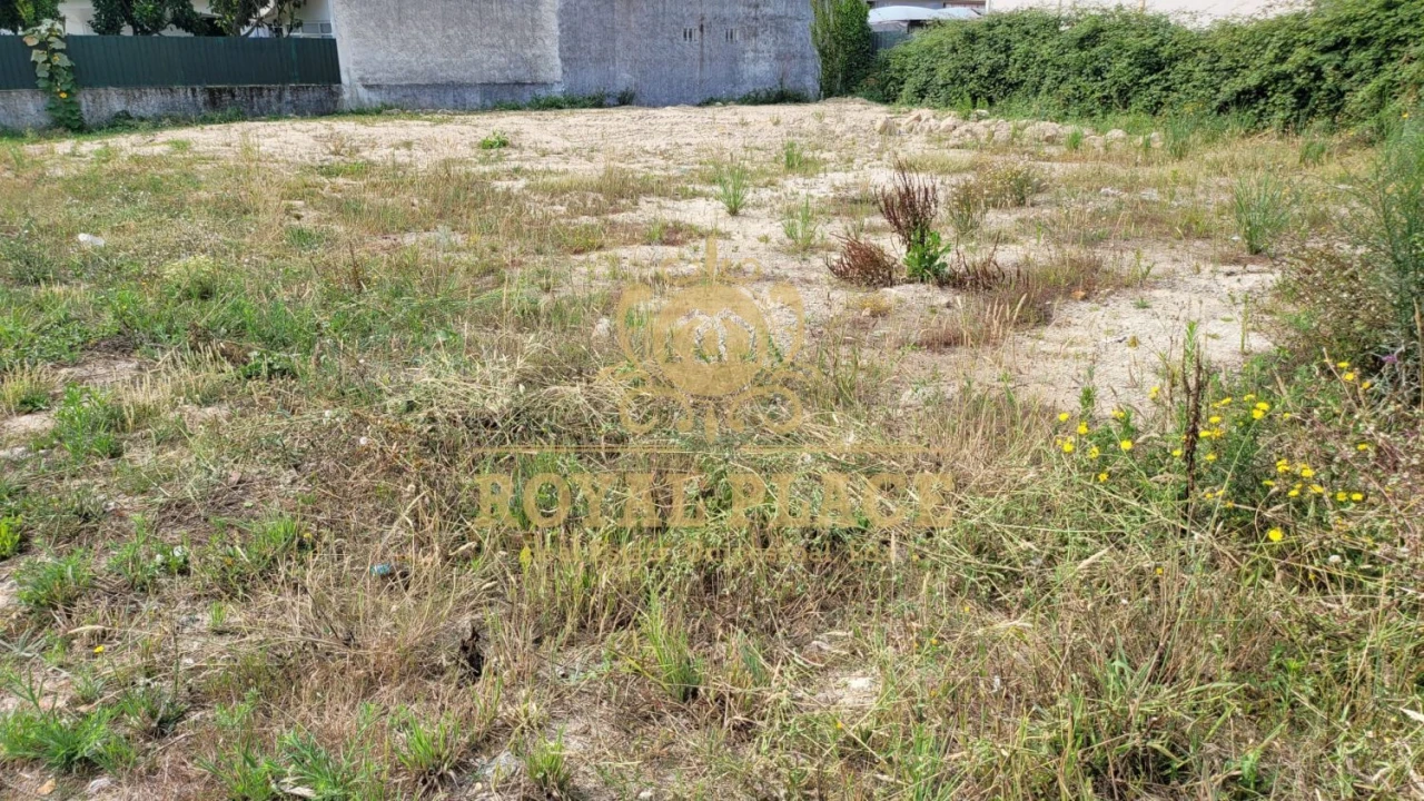 Terreno para Venda em Santa Maria de Lamas Foto 8
