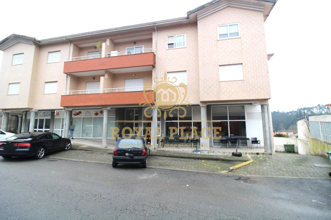 Loja para Venda em Romariz Foto 1