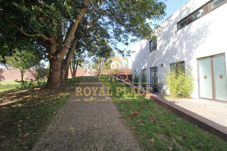 Moradia T10 para Venda em São Miguel do Souto e Mosteirô Foto 10