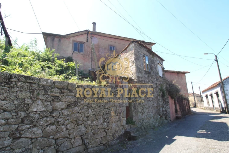 Moradia T10 para Venda em Oliveira do Douro