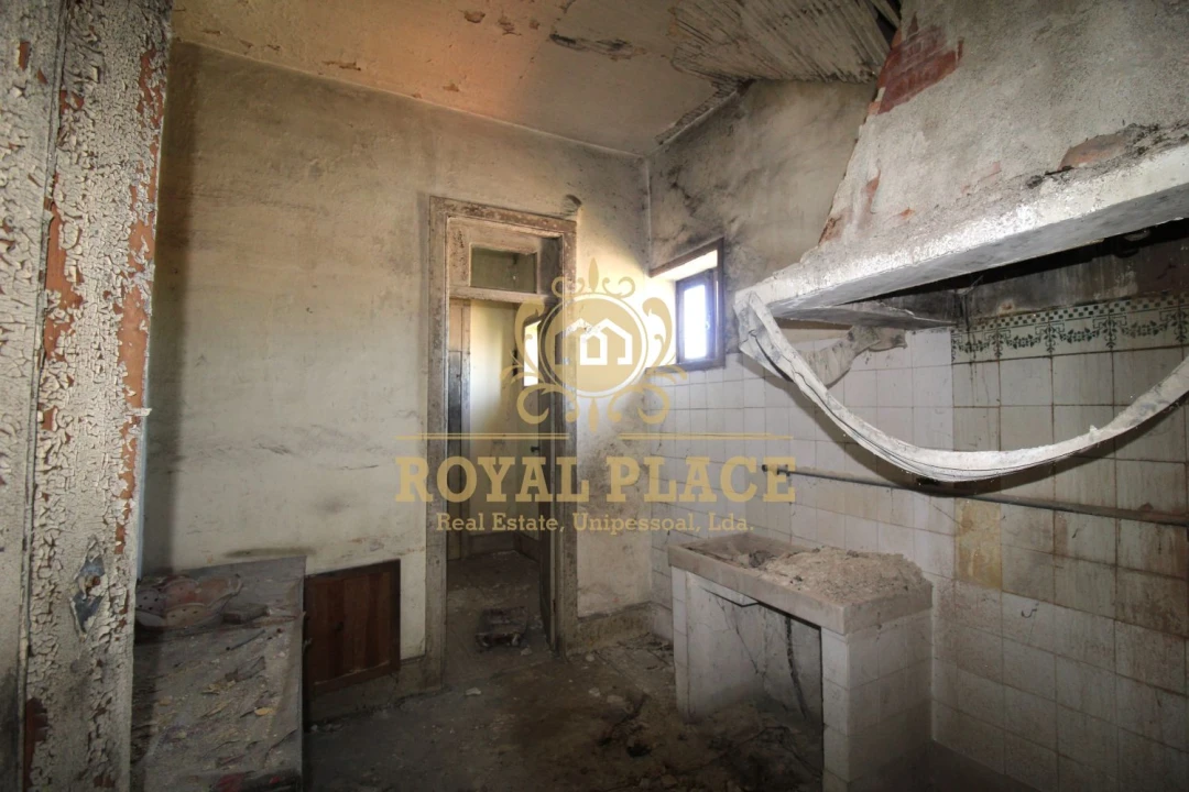 Moradia T10 para Venda em Oliveira do Douro Foto 4