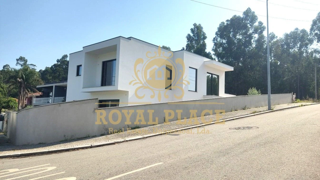 Moradia T3 para Venda em Santa Maria da Feira, Travanca, Sanfins e Espargo Foto 21