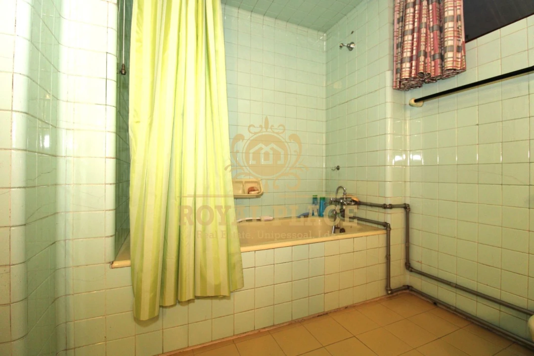 Moradia T4 para Venda em Argoncilhe Foto 13