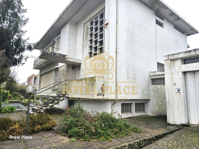 Moradia T4 para Venda em Argoncilhe Foto 3