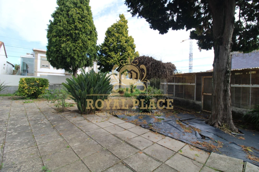 Moradia T4 para Venda em Argoncilhe Foto 23