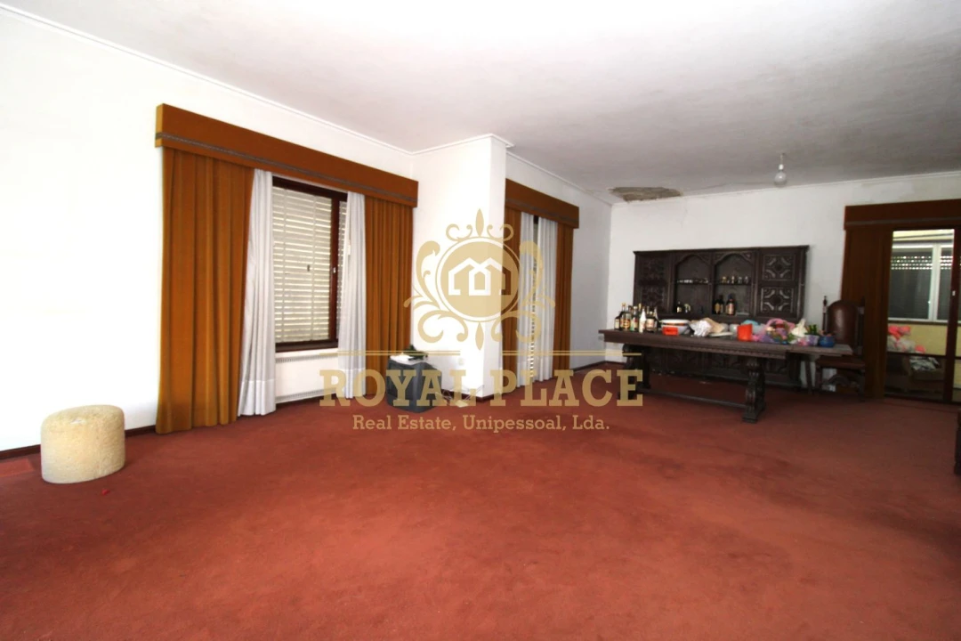 Moradia T4 para Venda em Argoncilhe Foto 11