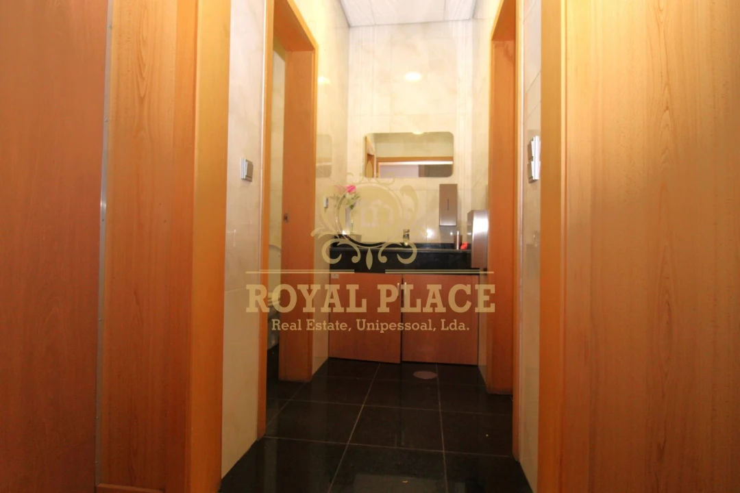 Loja para Arrendamento em Sanguedo Foto 9