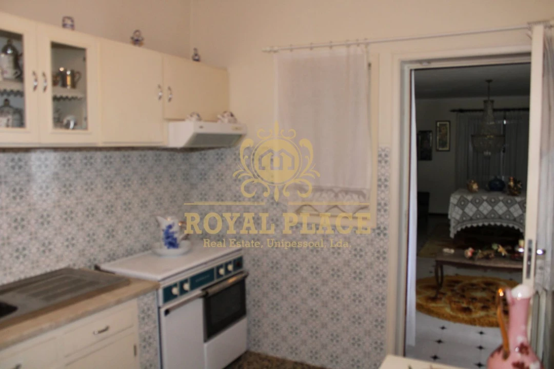 Apartamento T9 para Venda em Paços de Brandão Foto 7