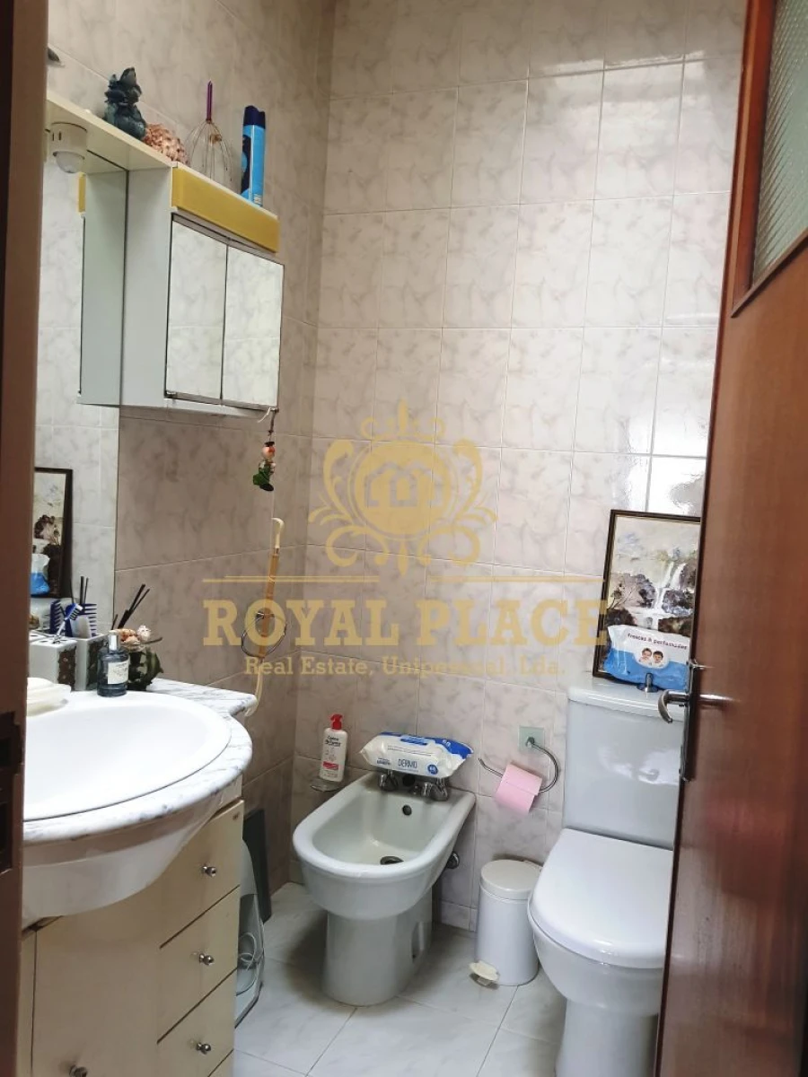 Apartamento T9 para Venda em Paços de Brandão Foto 15