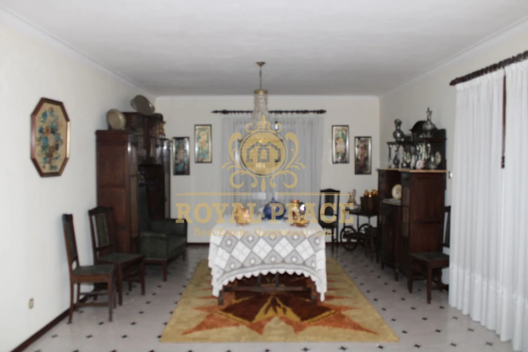 Apartamento T9 para Venda em Paços de Brandão Foto 3