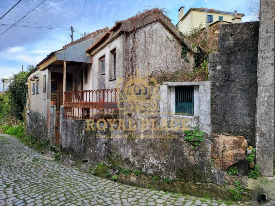 Moradia T2 para Venda em Sobrado e Bairros Foto 1