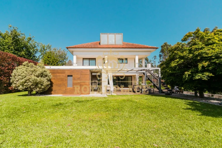 Moradia T4 para Venda em São Miguel do Souto e Mosteirô Foto 50