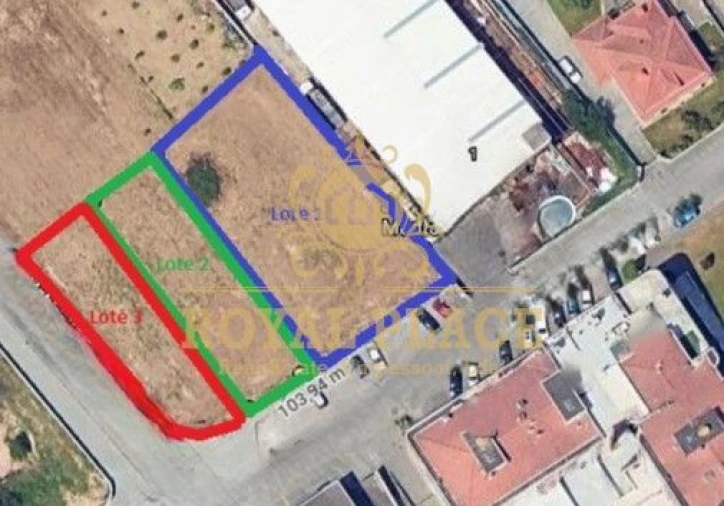 Terreno para Venda em Paços de Brandão Foto 1