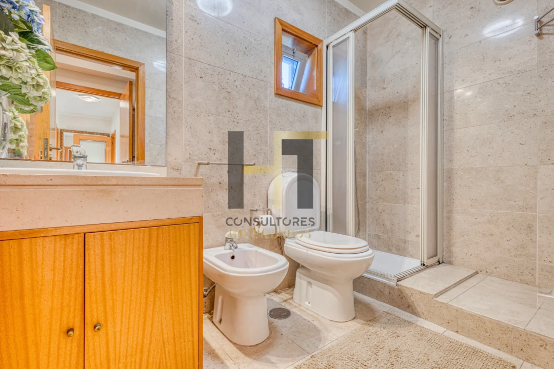 Apartamento T3 para Venda em Moreira Foto 11