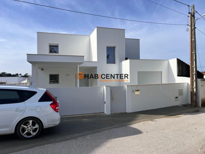 Moradia T4 para Venda em São Martinho do Porto Foto 6