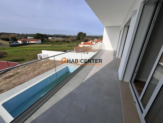 Moradia T4 para Venda em São Martinho do Porto Foto 5