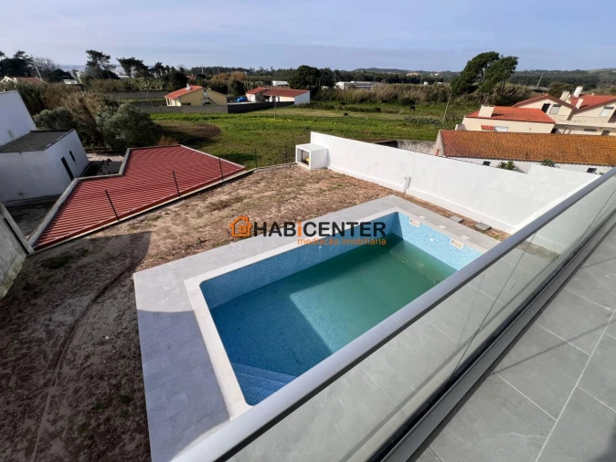 Moradia T4 para Venda em São Martinho do Porto Foto 4