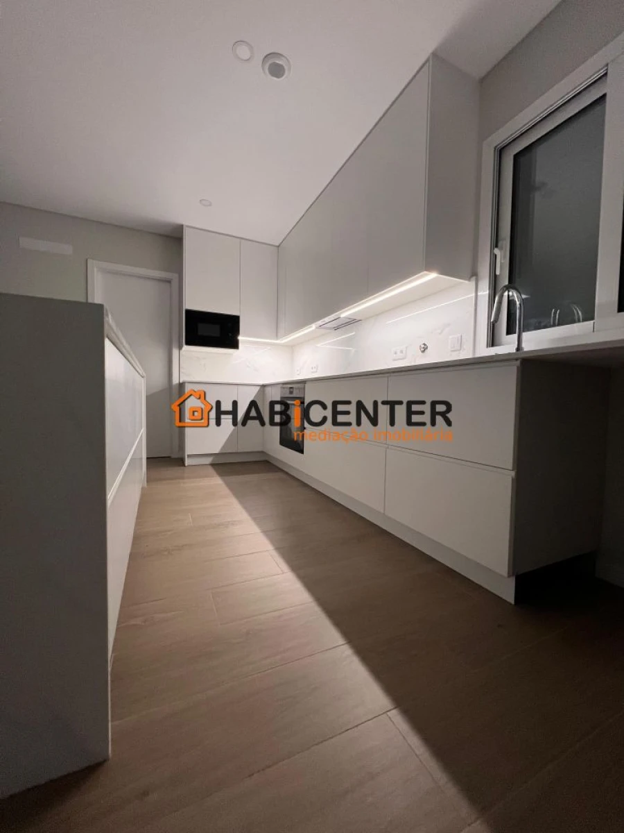 Moradia T4 para Venda em São Martinho do Porto Foto 14