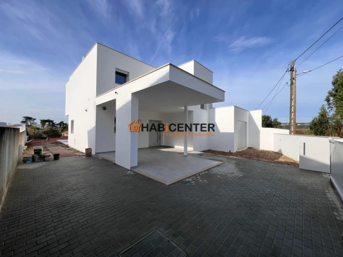 Moradia T4 para Venda em São Martinho do Porto Foto 8