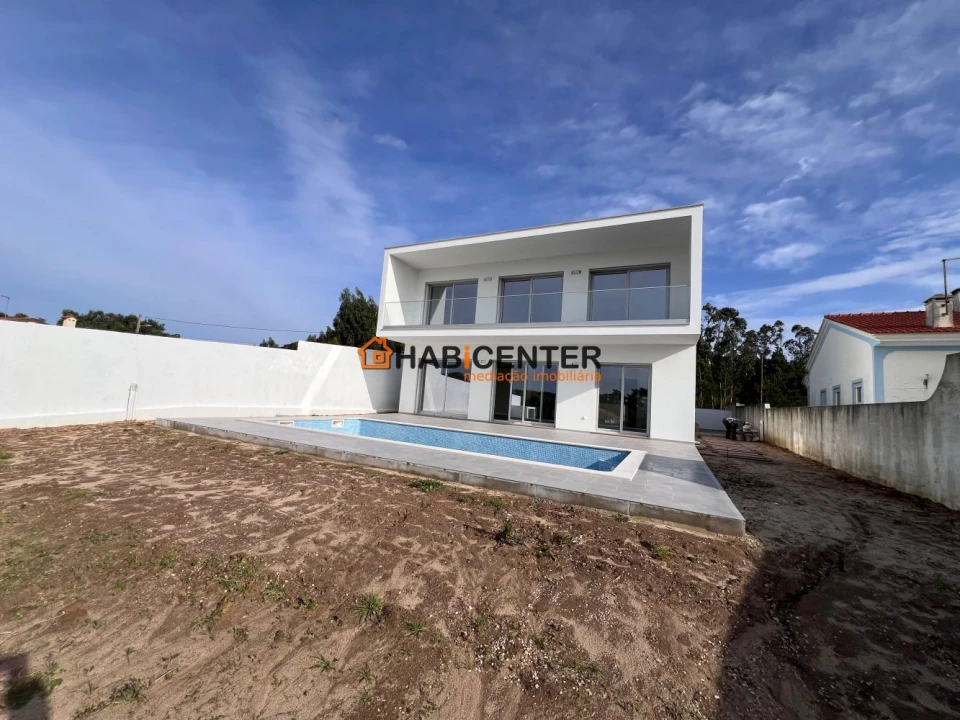 Moradia T4 para Venda em São Martinho do Porto Foto 3