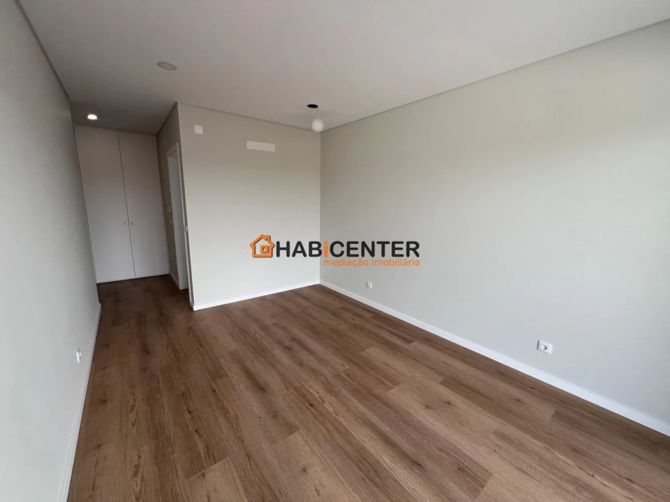 Moradia T4 para Venda em São Martinho do Porto Foto 30