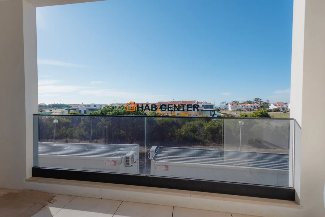 Apartamento T0 para Venda em Pataias e Martingança Foto 2