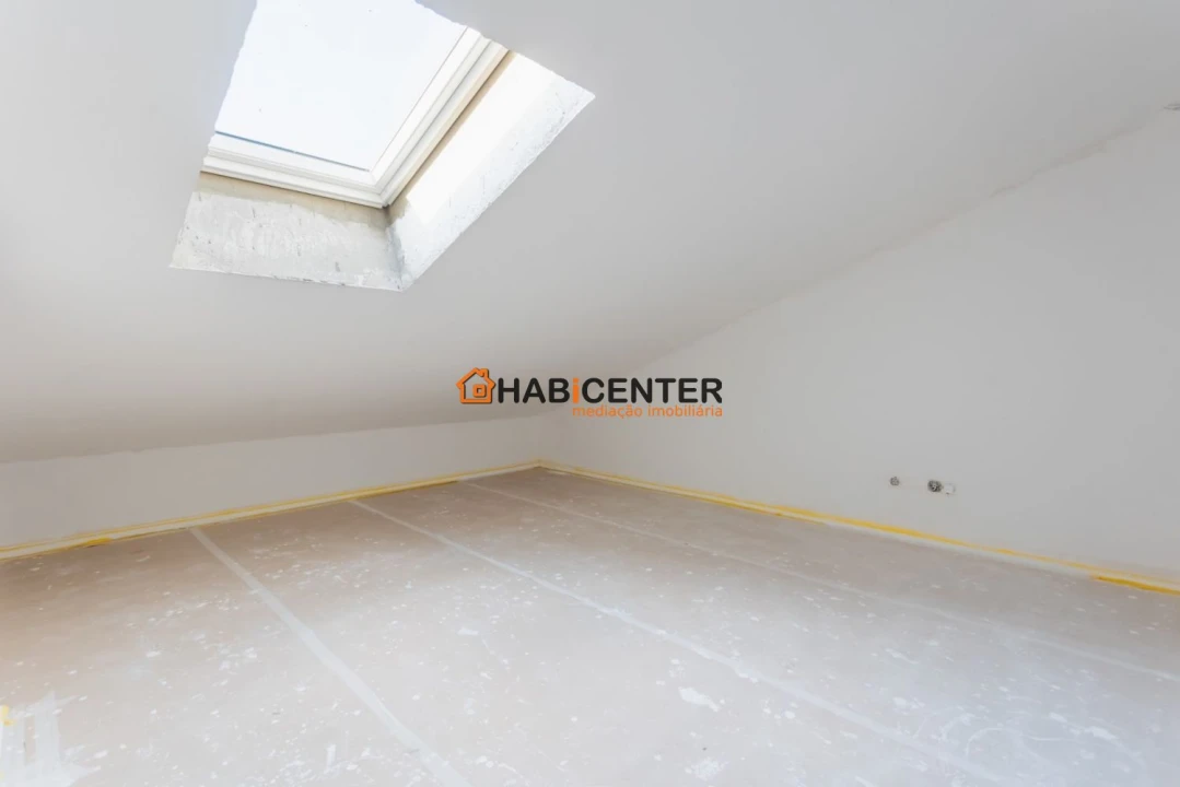 Apartamento T0 para Venda em Pataias e Martingança Foto 17